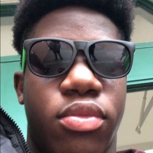 Meet your Posher, Carter